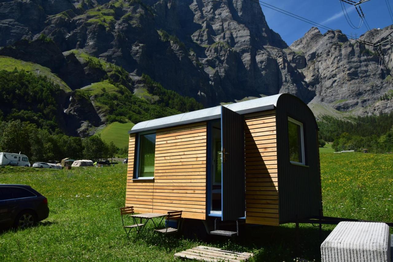 Campingplatz Mit Restaurant & Sportarena Leukerbad Exterior foto